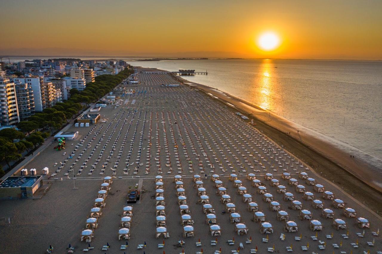 Residenza Marco Polo Apartment Lignano Sabbiadoro Luaran gambar