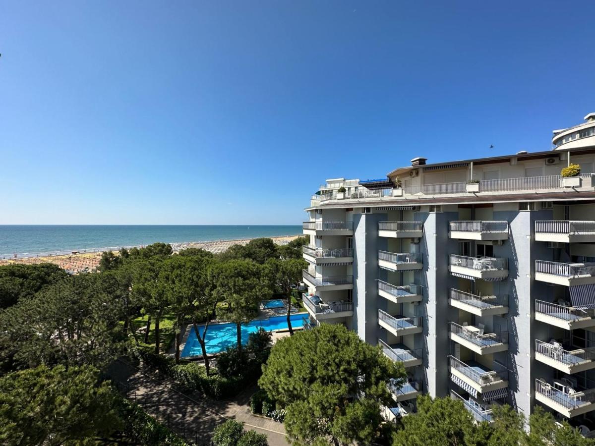 Residenza Marco Polo Apartment Lignano Sabbiadoro Luaran gambar