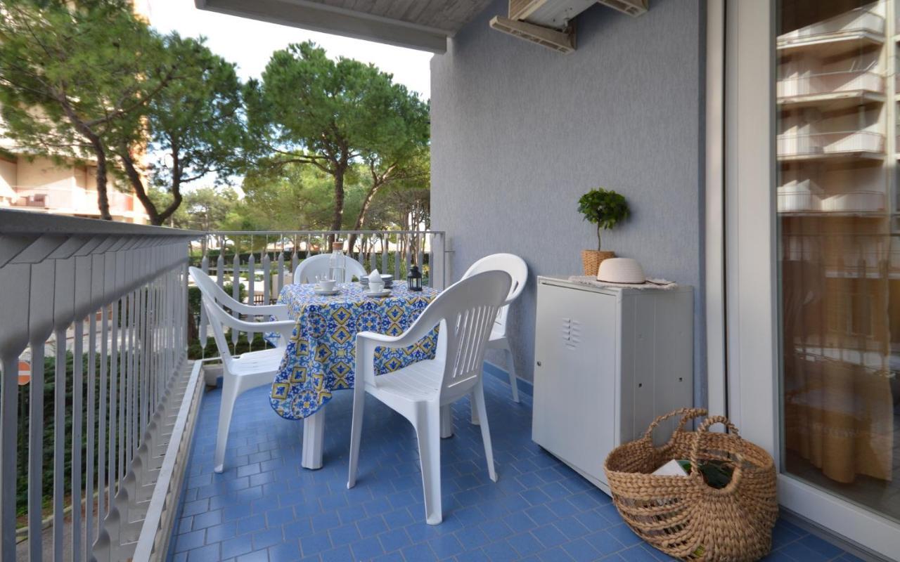 Residenza Marco Polo Apartment Lignano Sabbiadoro Luaran gambar