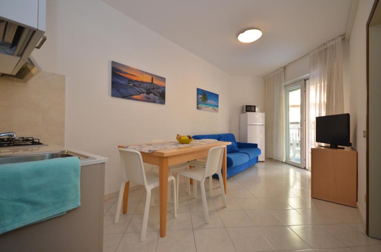 Residenza Marco Polo Apartment Lignano Sabbiadoro Luaran gambar