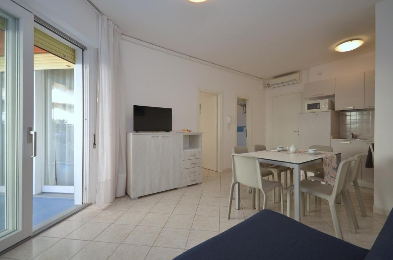 Residenza Marco Polo Apartment Lignano Sabbiadoro Luaran gambar
